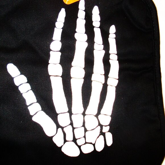 ๐ ๐ 3/$25 ๐ NWT World Market Halloween Skeleton Hand Pot Holders - Picture 2 of 4